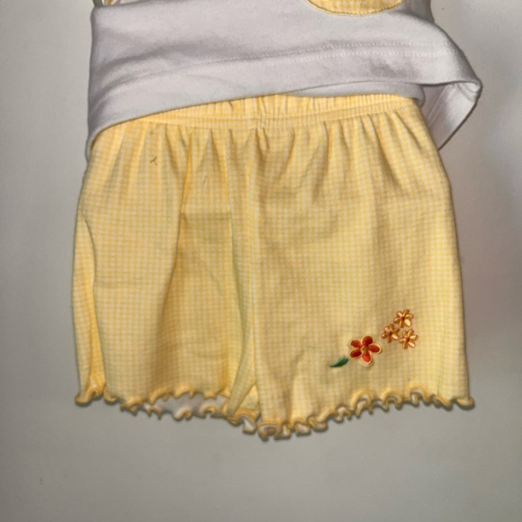 Kids Yellow and White Matching Set - Picture 2 of 3